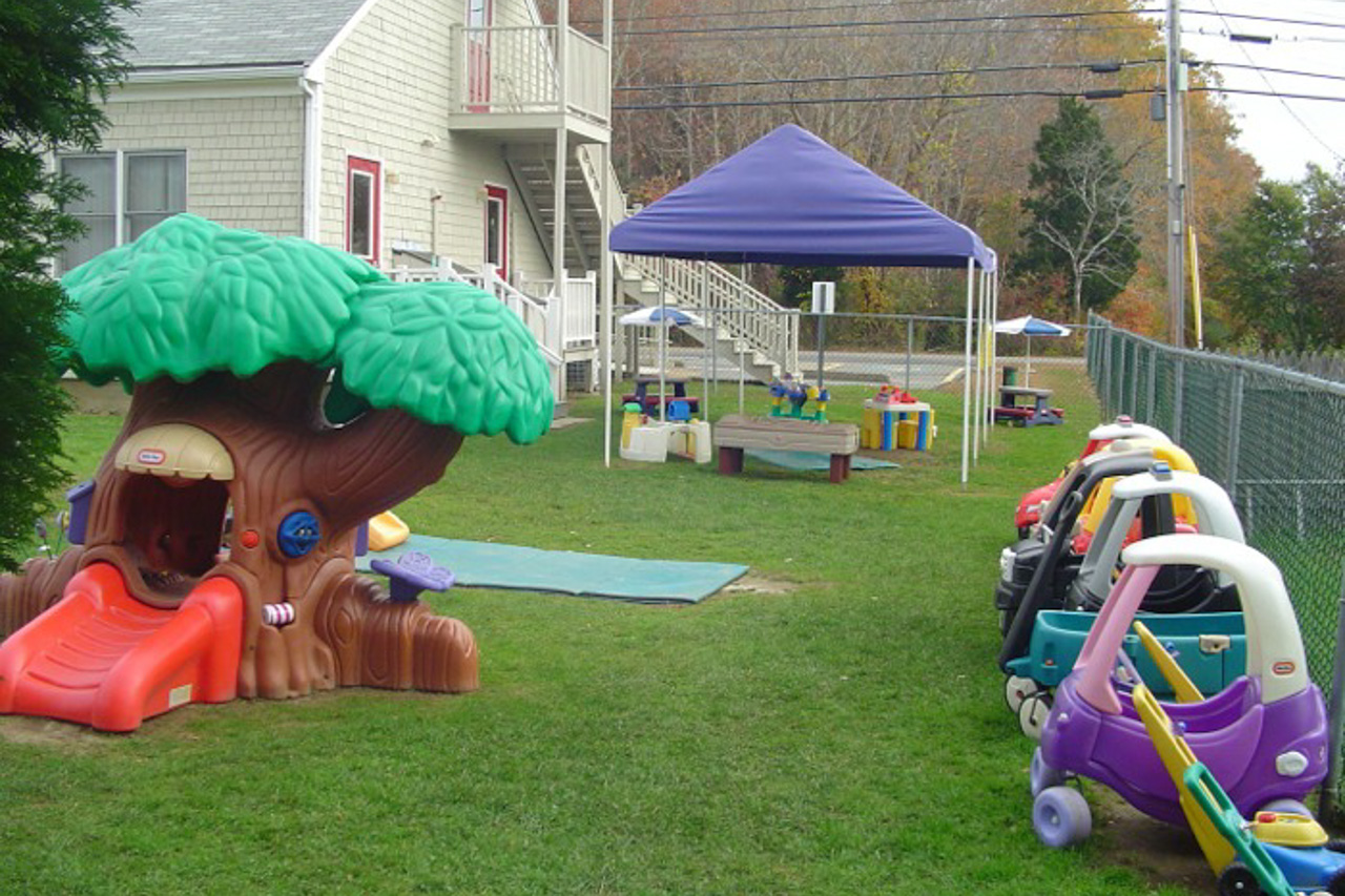 Our infants explore the neighborhood while safely in our buggy. Canopied play areas, which include exersaucers, activity centers and bouncy seats, also offer our babies refreshing outdoor fun. Shaded picnic tables offer toddlers the opportunity for table play.</p>
<p>