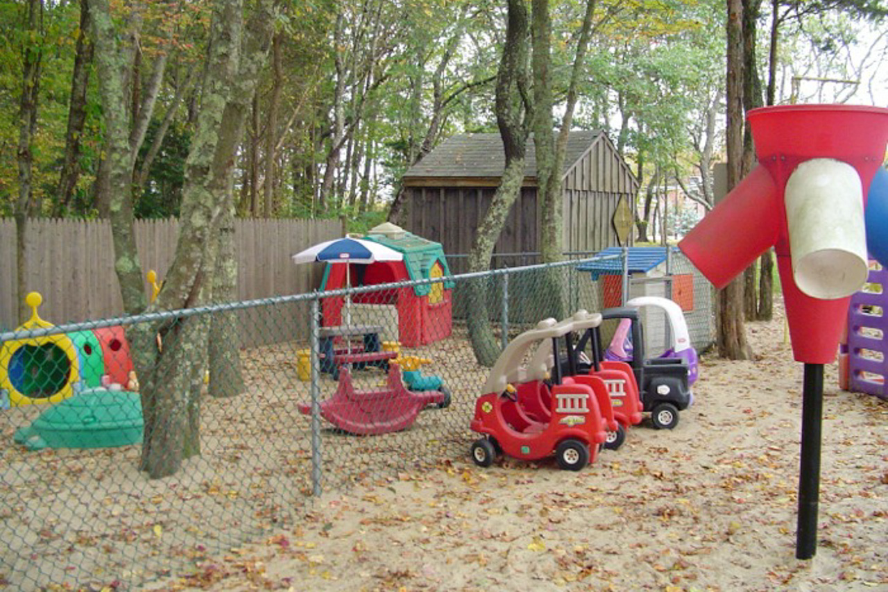 Our infants explore the neighborhood while safely in our buggy. Canopied play areas, which include exersaucers, activity centers and bouncy seats, also offer our babies refreshing outdoor fun. Shaded picnic tables offer toddlers the opportunity for table play.</p>
<p>